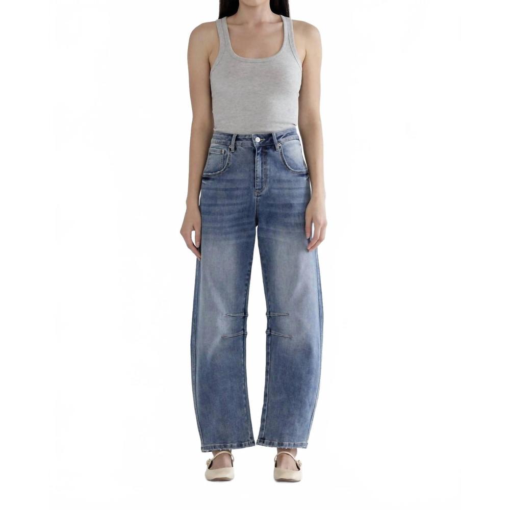 Wide-Leg Flare Jeans in Medium Blue - Women's
